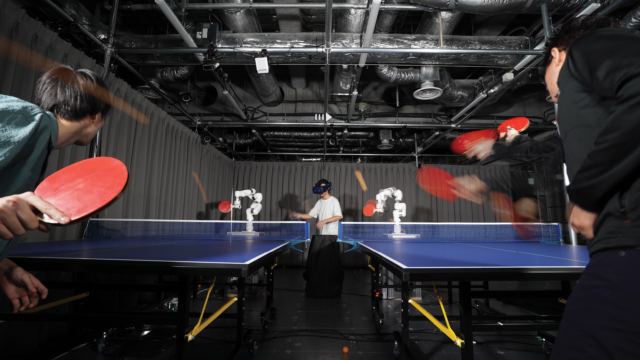 Parallel Ping-Pong: Exploring Parallel Embodiment through Multiple Bodies by a Single User